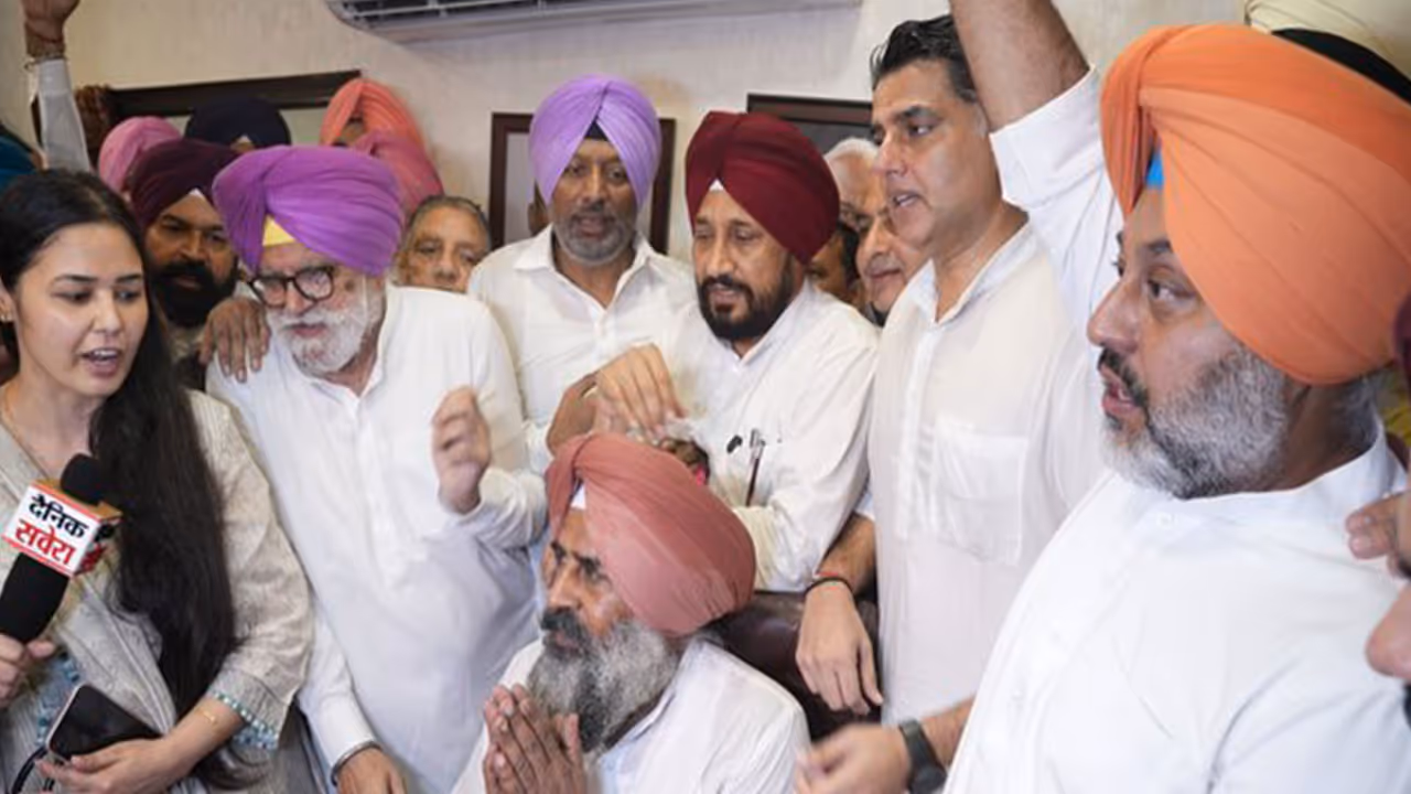 Pargat Singh takes oath as Punjab Congress president (Poto/@PargatSOfficial) Pargat Singh takes oath as Punjab Congress president (Poto/@PargatSOfficial)