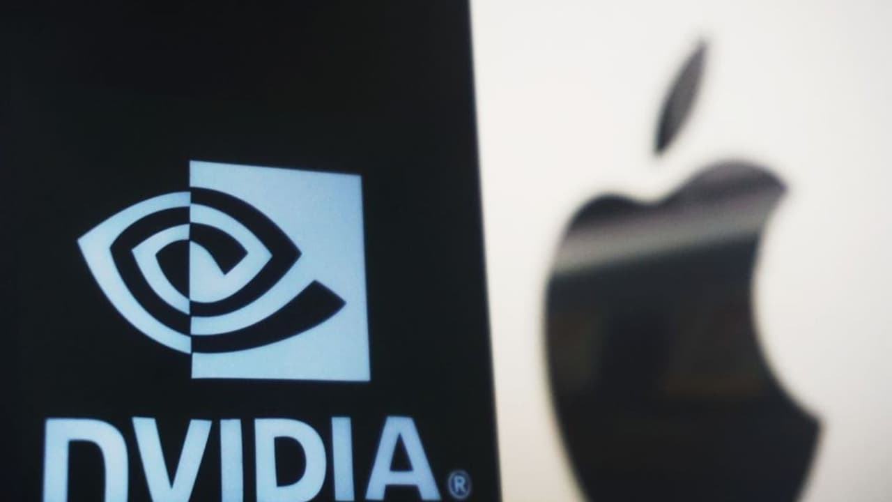 Apple Cedes Market Cap Throne To Nvidia Again As Bearish Analyst Takes Weigh, But Retail Gets Some Confidence Back Apple Cedes Market Cap Throne To Nvidia Again As Bearish Analyst Takes Weigh, But Retail Gets Some Confidence Back
