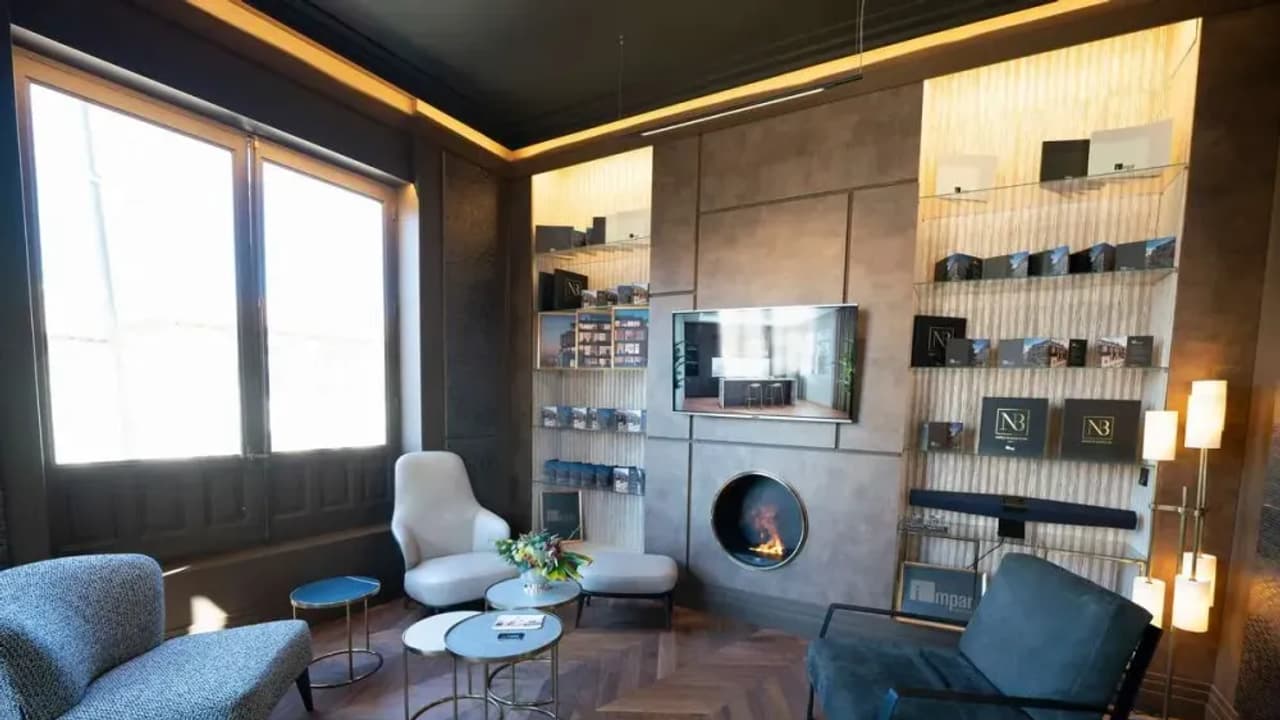 Beacon Roofing Supply Stock Rises After QXO Extends Deadline For $11B Offer: Retail Stays Bullish Beacon Roofing Supply Stock Rises After QXO Extends Deadline For $11B Offer: Retail Stays Bullish