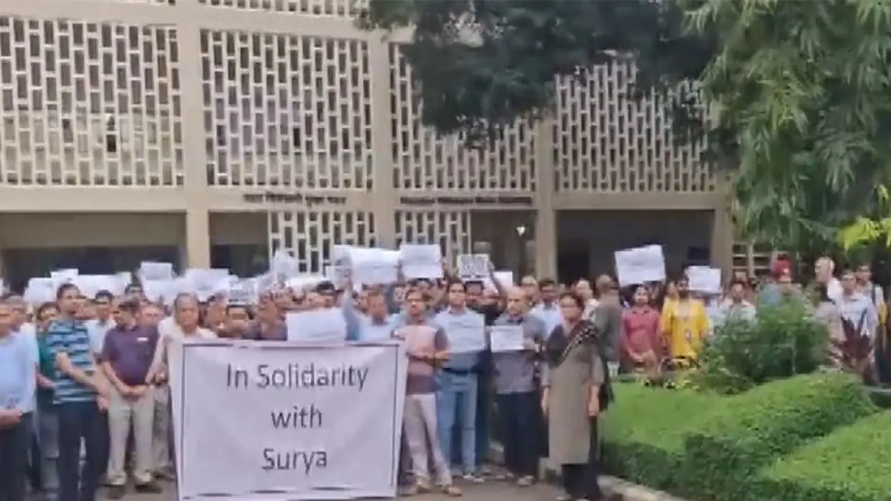 IIT Bombay Faculty Forum members stage a campus march in support of Professor Suryanarayana Doolla, who has been suspended from the deanship of IIT Bombay, in Mumbai (Photo/Video posted by Students) IIT Bombay Faculty Forum members stage a campus march in support of Professor Suryanarayana Doolla, who has been suspended from the deanship of IIT Bombay, in Mumbai (Photo/Video posted by Students)