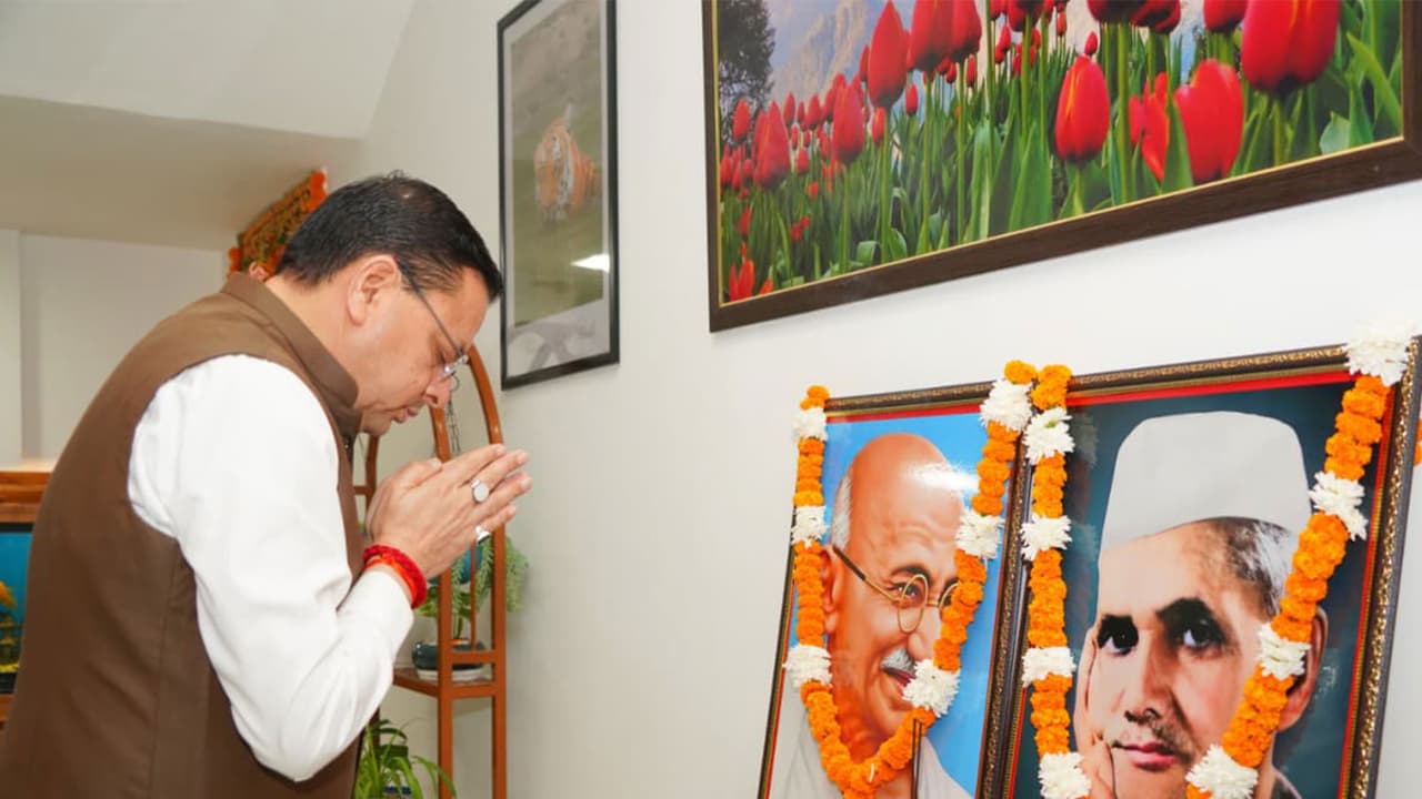 CM Dhami pays tribute to Mahatma Gandhi, Lal Bahadur Shastri (Photo/X/@pushkardhami) CM Dhami pays tribute to Mahatma Gandhi, Lal Bahadur Shastri (Photo/X/@pushkardhami)