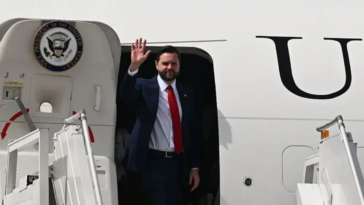 JD Vance Lands In India To Navigate Trump Tariff Tensions And Forge Deals: What's In Store? JD Vance Lands In India To Navigate Trump Tariff Tensions And Forge Deals: What's In Store?