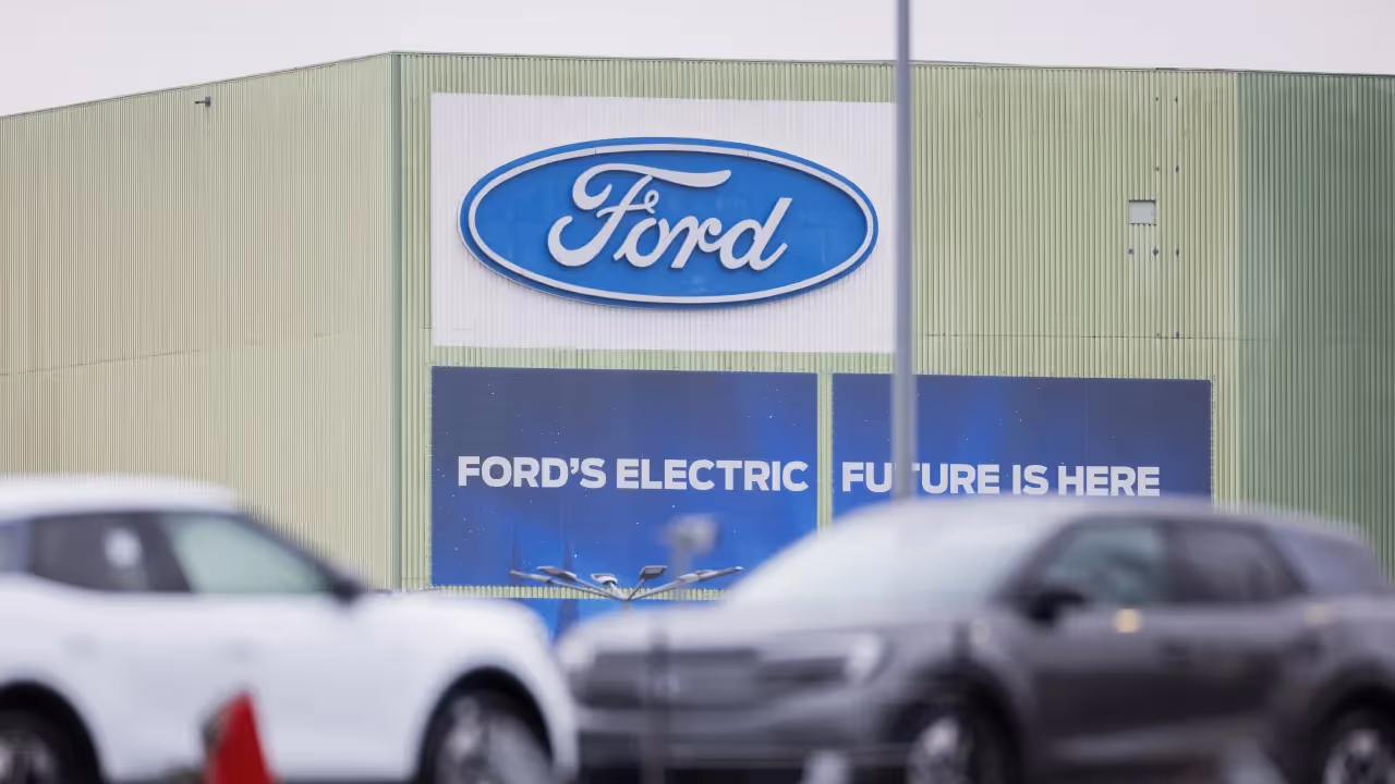 https://stocktwits.com/news articles/markets/equity/ford faces 1 billion hit after new york aluminum plant fire analysts say/ch6EZaVR3iF https://stocktwits.com/news articles/markets/equity/ford faces 1 billion hit after new york aluminum plant fire analysts say/ch6EZaVR3iF