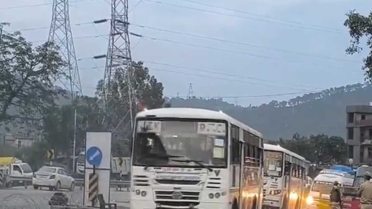 Amarnath Yatra resumes from Jammu after six day suspension due to bad weather (Photo/ANI) Amarnath Yatra resumes from Jammu after six day suspension due to bad weather (Photo/ANI)
