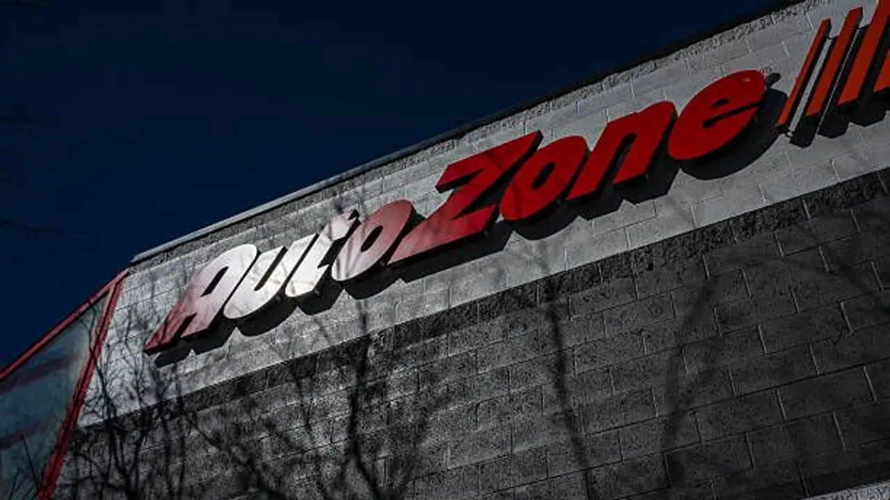 https://stocktwits.com/news articles/markets/equity/azo stock gets a target reduction from jp morgan but analyst believes it s good time to add to positions at current levels 1/cZMS60LRBQ6 https://stocktwits.com/news articles/markets/equity/azo stock gets a target reduction from jp morgan but analyst believes it s good time to add to positions at current levels 1/cZMS60LRBQ6