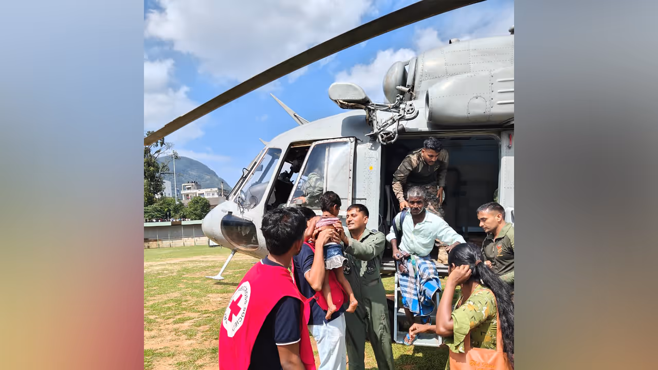 India's undergoing Operation Sagar Bandhu (Photo/@IndiainSL) India's undergoing Operation Sagar Bandhu (Photo/@IndiainSL)