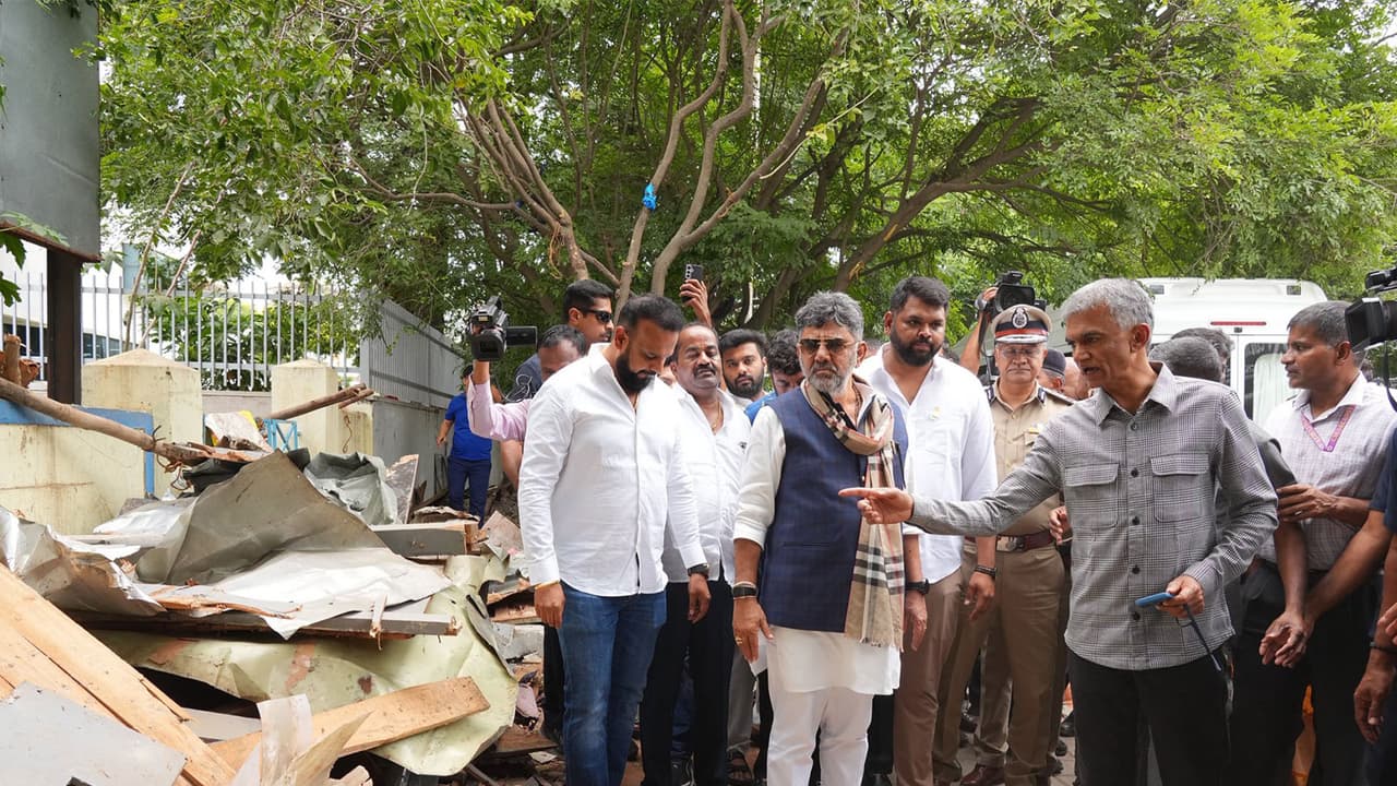 Karnataka Chief Minister DK Shivakumar inspects footpath clearance drive (Photo/ANI) Karnataka Chief Minister DK Shivakumar inspects footpath clearance drive (Photo/ANI)
