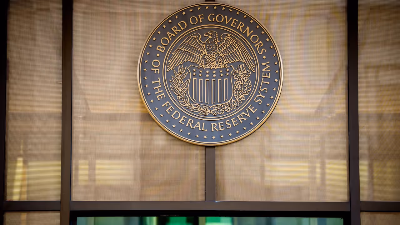 https://stocktwits.com/news articles/markets/equity/four regional fed bank directors sought a rate hike ahead of july meeting minutes show/cZYkCCKRJoi https://stocktwits.com/news articles/markets/equity/four regional fed bank directors sought a rate hike ahead of july meeting minutes show/cZYkCCKRJoi