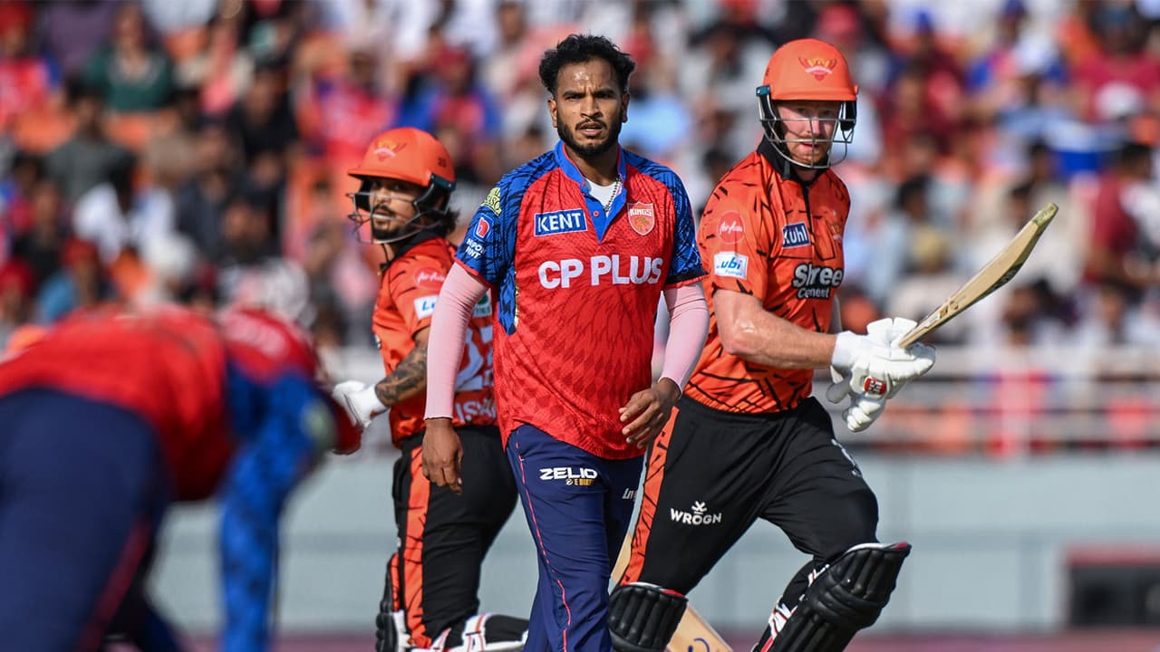 SRH and PBKS players in action (Photo: ANI) SRH and PBKS players in action (Photo: ANI)