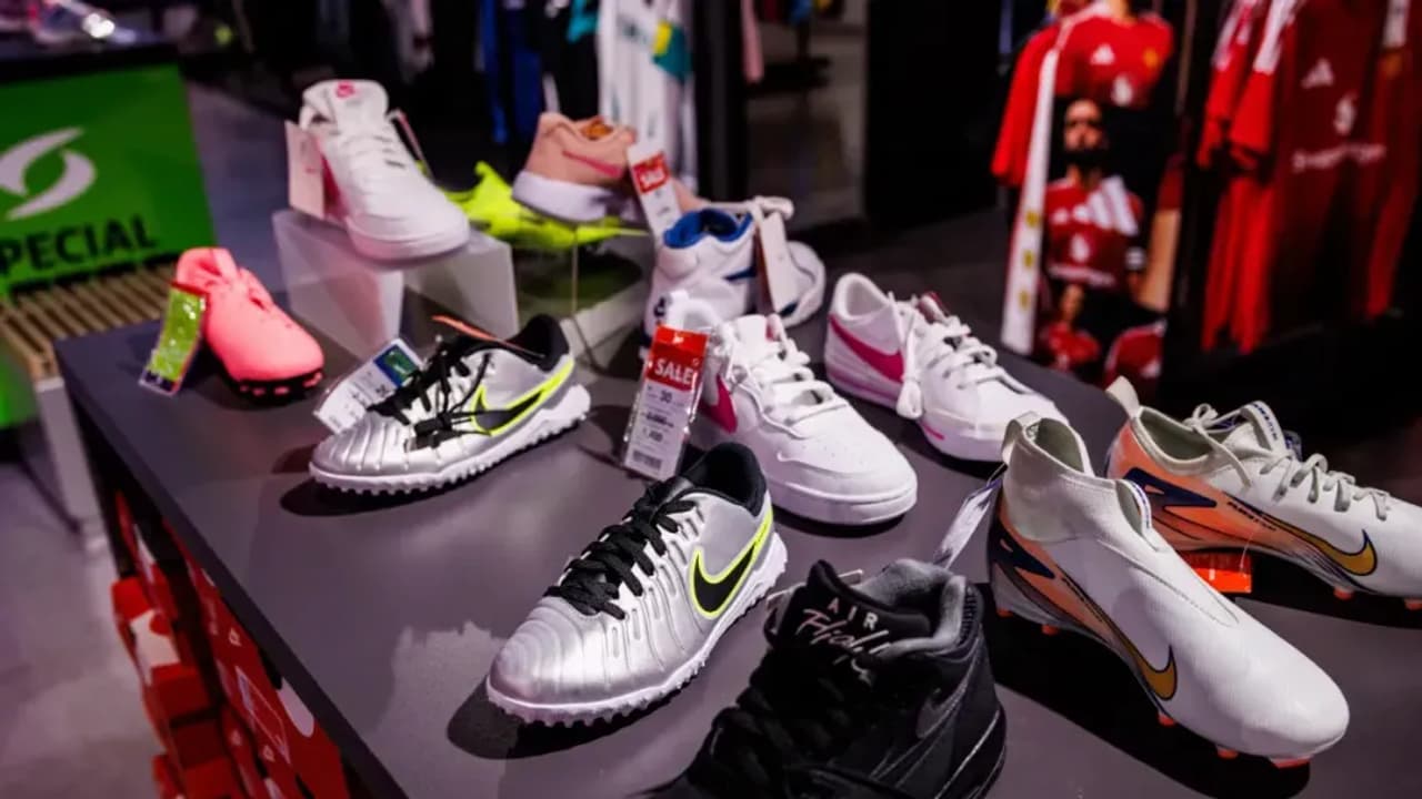 Nike’s Inventory Reset Sparks Optimism, Analyst Says: Retail Sentiment Edges Up Nike’s Inventory Reset Sparks Optimism, Analyst Says: Retail Sentiment Edges Up