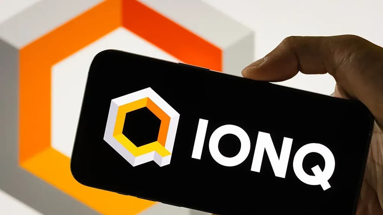 https://stocktwits.com/news articles/markets/equity/why did ionq stock surge 18 percent today/ch6Sp6mR3l3