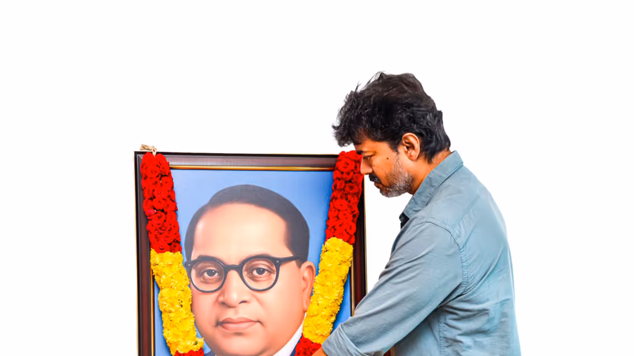 TVK party leader Vijay Thalapathy garlanding B.R. Ambedkar portrait (Photo/X/@TVKVijayHQ) TVK party leader Vijay Thalapathy garlanding B.R. Ambedkar portrait (Photo/X/@TVKVijayHQ)