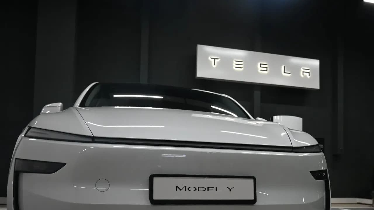 https://stocktwits.com/news articles/markets/equity/why is tesla stock rising over 1 premarket/chDdxa1R3R1