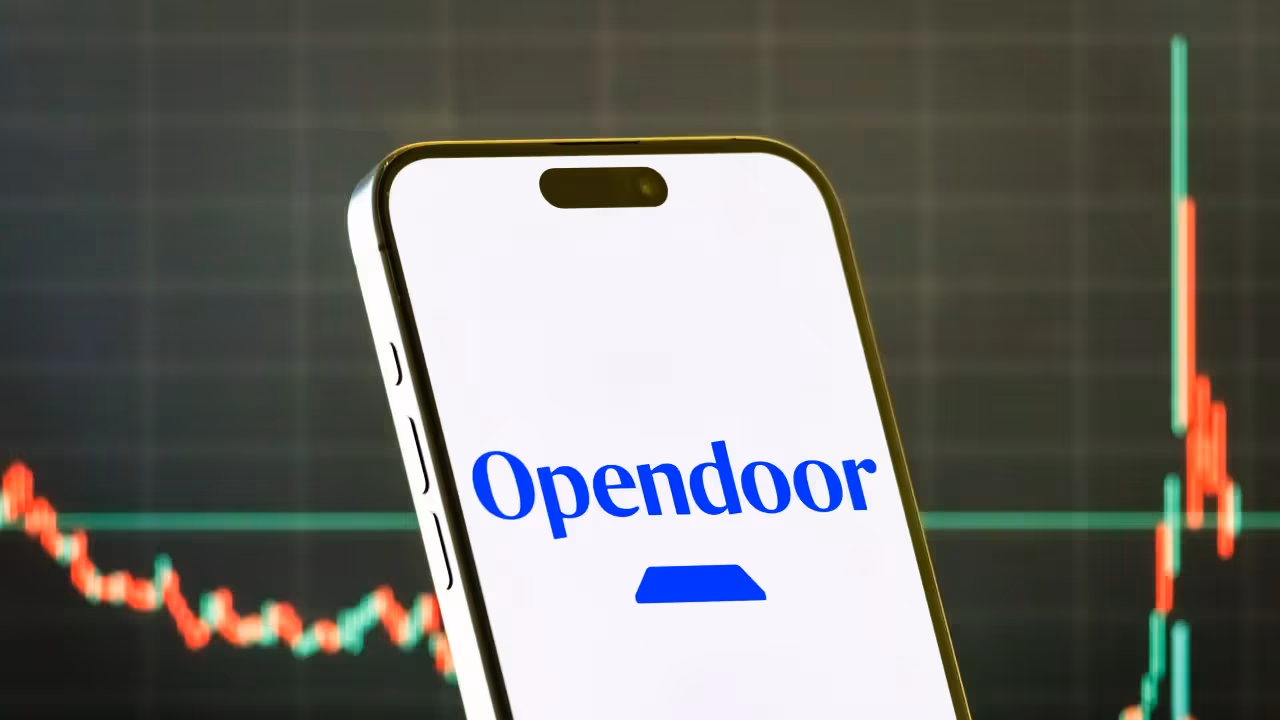 https://stocktwits.com/news articles/markets/equity/opendoor stock beats last weeks blues early warrant trades show bullishness/cL52eGIREXJ