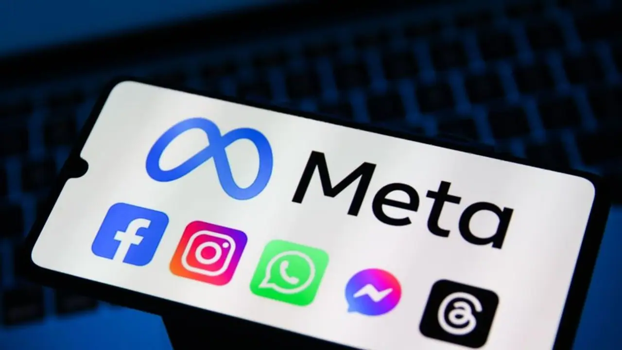 https://stocktwits.com/news articles/markets/equity/meta slashes vr roles reality labs/chQp54LRbWV