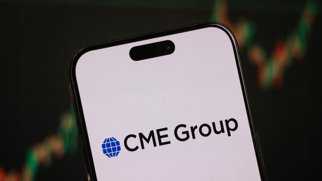 CME Group Stock In Spotlight After Q4 Revenue Beat: Retail Sentiment Brightens