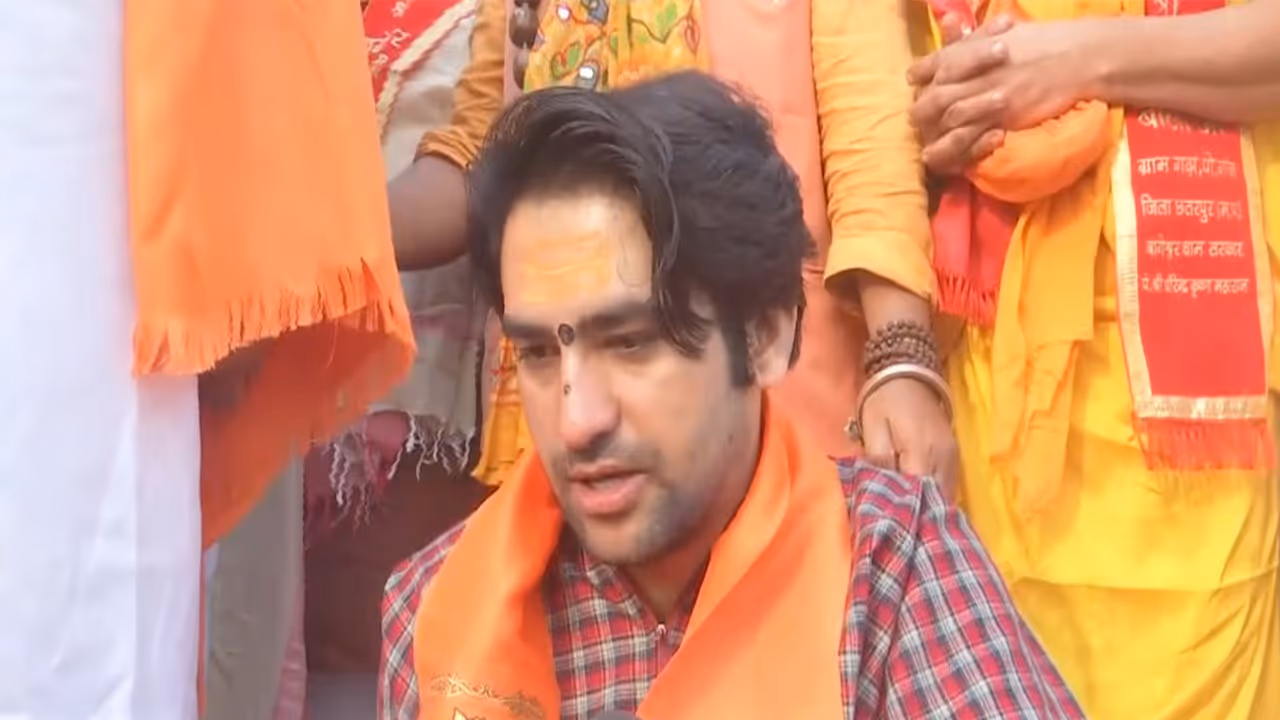 Bageshwar Dham Sarkar Acharya Dhirendra Krishna Shastri (Photo/ANI) Bageshwar Dham Sarkar Acharya Dhirendra Krishna Shastri (Photo/ANI)