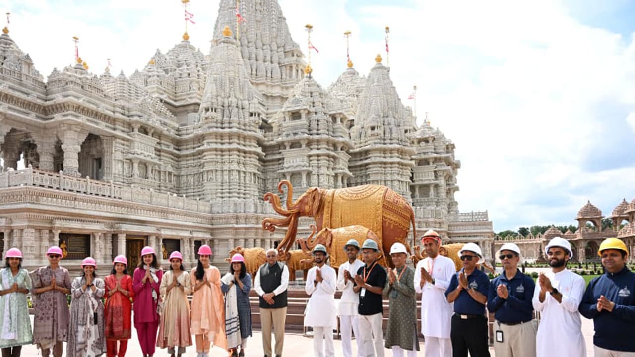 Gujarat CM Bhupendra Patel visits BAPS Akshardham temple in New Jersey (Photo/Gujarat CMO) Gujarat CM Bhupendra Patel visits BAPS Akshardham temple in New Jersey (Photo/Gujarat CMO)