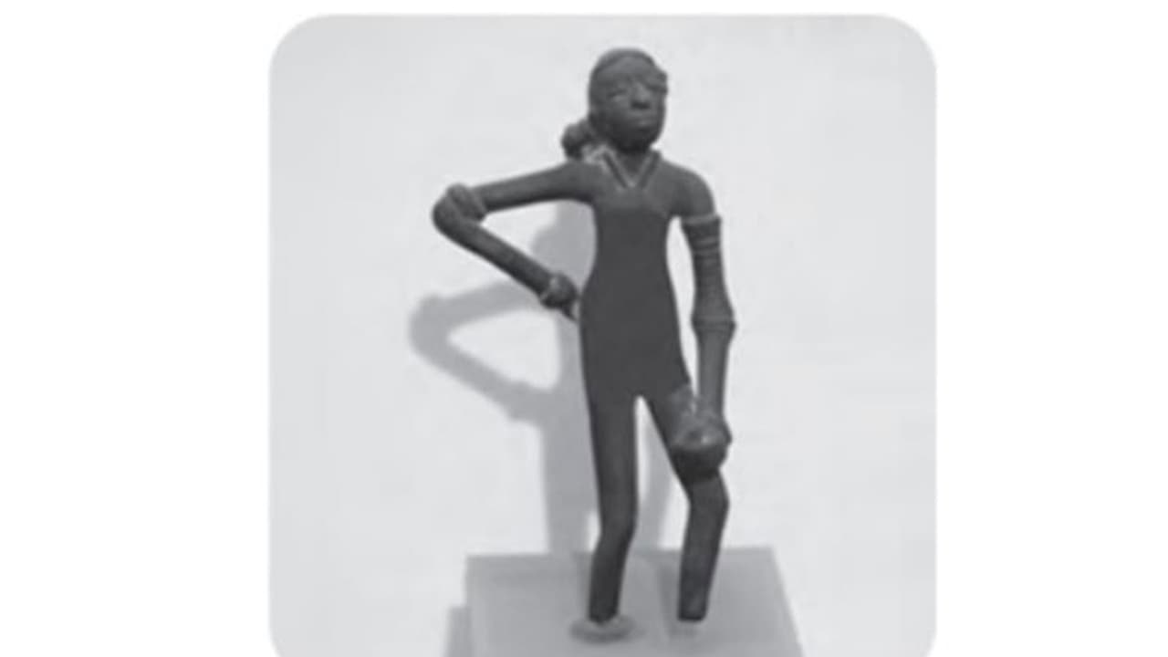 Image of Indus Valley ‘dancing girl’ in new class 9 art textbook (Photo/NCERTtextbook) Image of Indus Valley ‘dancing girl’ in new class 9 art textbook (Photo/NCERTtextbook)