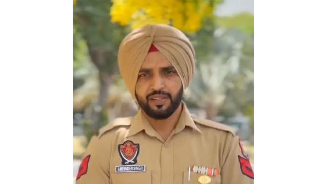 Police official issues a warning against the cyber scam (Photo/ @Ludhiana_Police) Police official issues a warning against the cyber scam (Photo/ @Ludhiana_Police)
