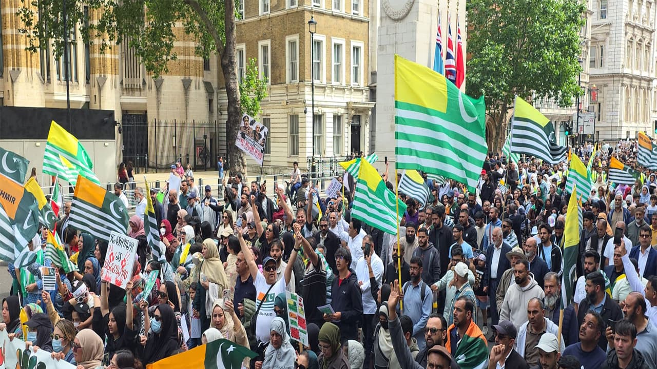 Thousands of British Kashmiris protest outside UK Parliament over crackdown in PoJK by Pakistani forces (Photo/ANI) Thousands of British Kashmiris protest outside UK Parliament over crackdown in PoJK by Pakistani forces (Photo/ANI)