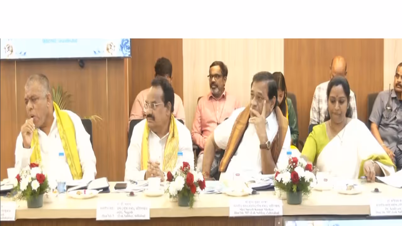Telangana MPs raise pending projects and infrastructure demands at SCR meeting (Photo/ANI) Telangana MPs raise pending projects and infrastructure demands at SCR meeting (Photo/ANI)