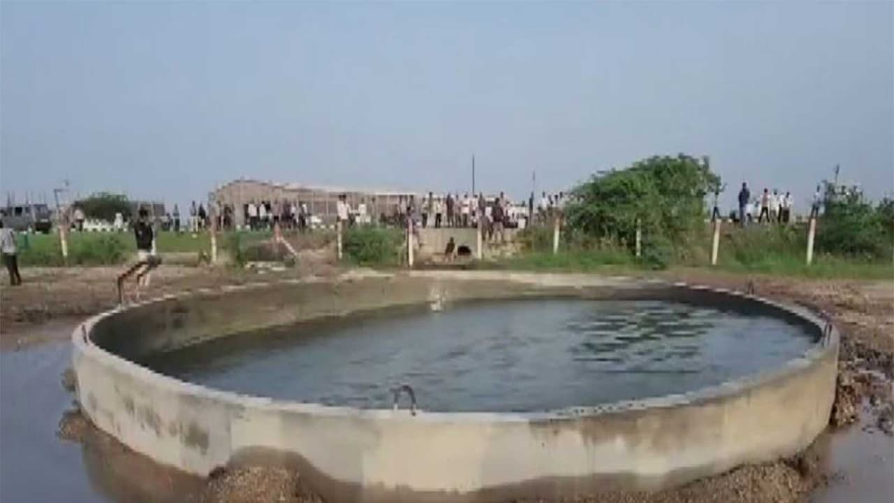 Well in Veerparda village of Morbi, Gujarat (Photo/ANI) Well in Veerparda village of Morbi, Gujarat (Photo/ANI)