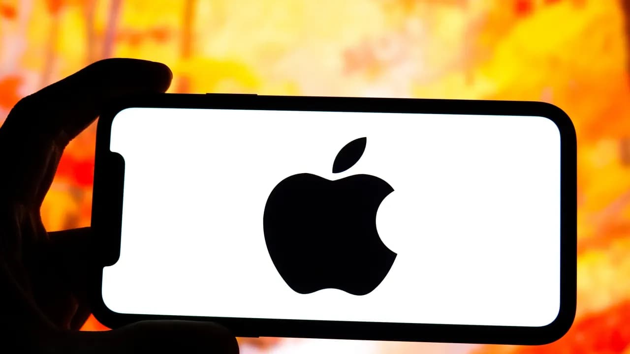 https://stocktwits.com/news articles/markets/equity/apple reportedly plans fix for app store woes with eu ultimatum looming/chmJNCwRREZ https://stocktwits.com/news articles/markets/equity/apple reportedly plans fix for app store woes with eu ultimatum looming/chmJNCwRREZ