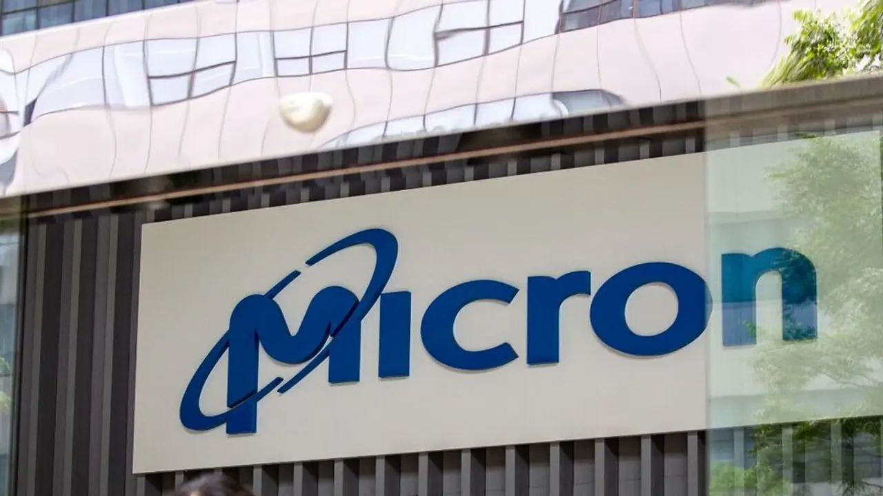 Micron Stock Edges Up Despite Multiple Price Target Cuts On Pricing Pressure, Unfavorable Mix: Retail's Feeling Bearish