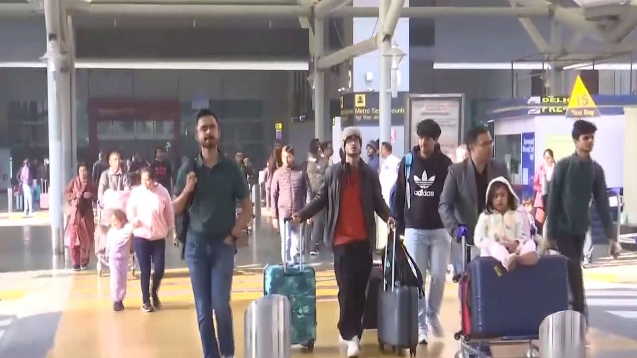 Visuals from outside the Delhi Airport (Photo/ANI) Visuals from outside the Delhi Airport (Photo/ANI)