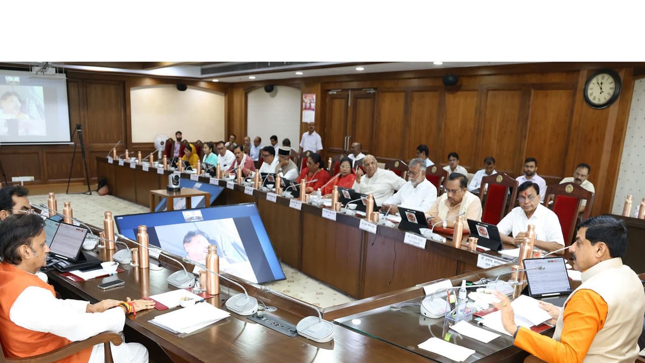 MP CM Mohan Yadav is chairing the cabinet meeting (Photo/DPR) MP CM Mohan Yadav is chairing the cabinet meeting (Photo/DPR)