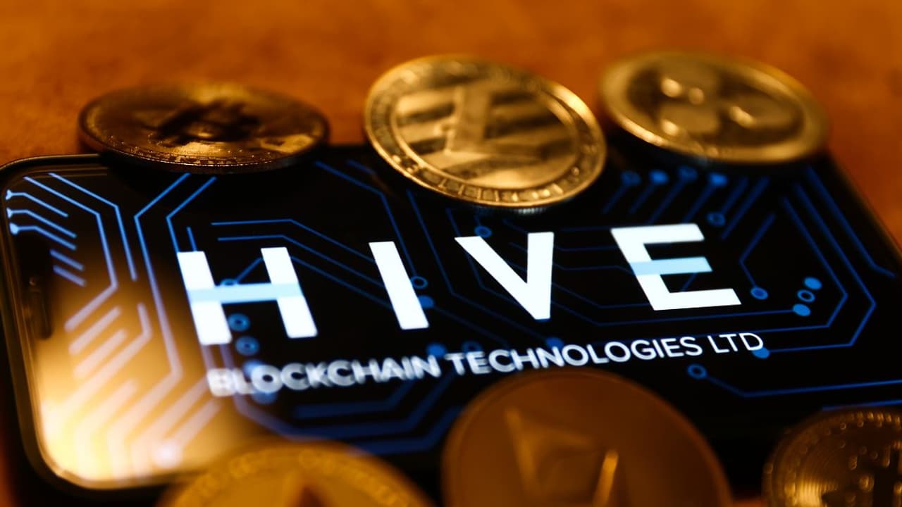 Bitcoin Miners Hive, Bitfarms Rise Pre Market On $85M Paraguay Site Deal: Retail Has Mixed Feelings Bitcoin Miners Hive, Bitfarms Rise Pre Market On $85M Paraguay Site Deal: Retail Has Mixed Feelings