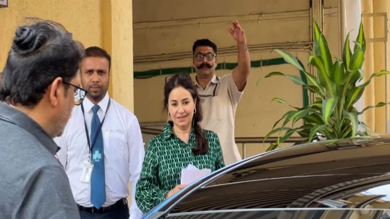 Anjali Tendulkar at the Lilavati Hospital in Mumbai. (Photo/ANI) Anjali Tendulkar at the Lilavati Hospital in Mumbai. (Photo/ANI)