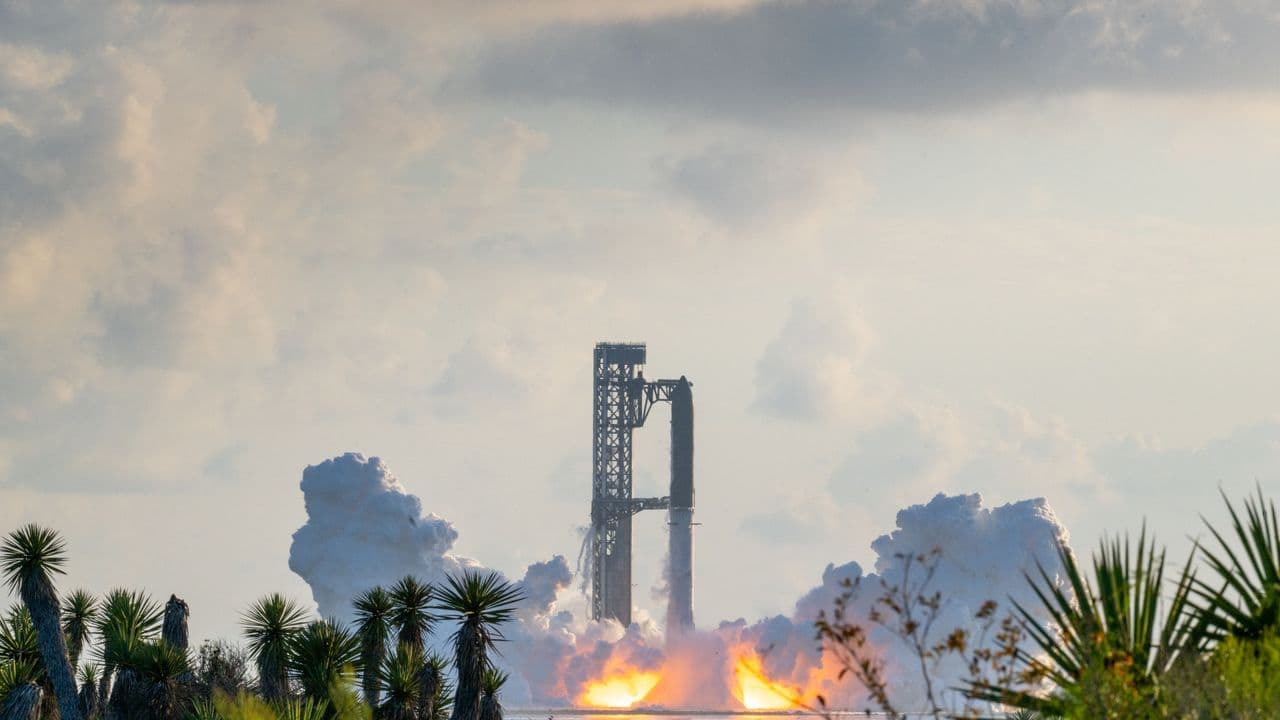 https://stocktwits.com/news articles/markets/equity/spcx stock analyst massive ai opportunity 1000 yearly launches starship win/cZMmogbRBXu https://stocktwits.com/news articles/markets/equity/spcx stock analyst massive ai opportunity 1000 yearly launches starship win/cZMmogbRBXu