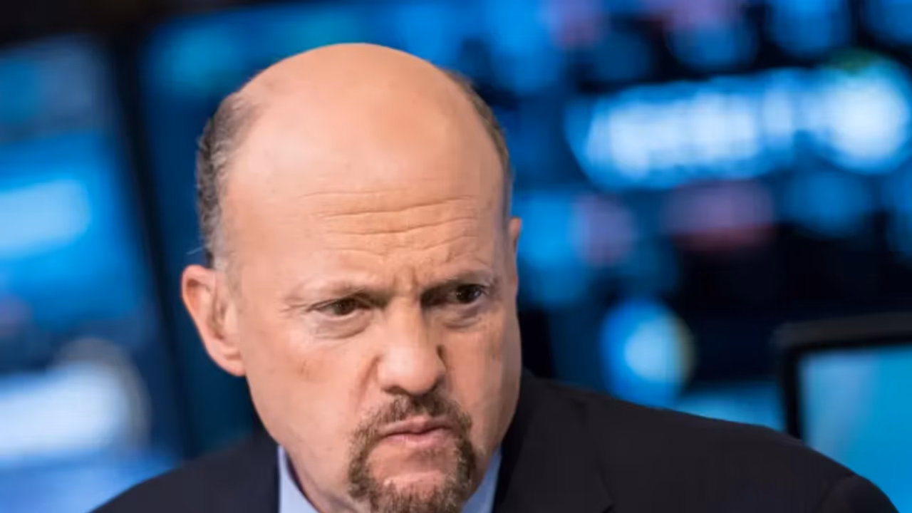 https://stocktwits.com/news articles/markets/equity/jim cramer spots retail hype behind 2 soaring tech stocks stocktwits users feeling it/ch8MQ1FR5sS
