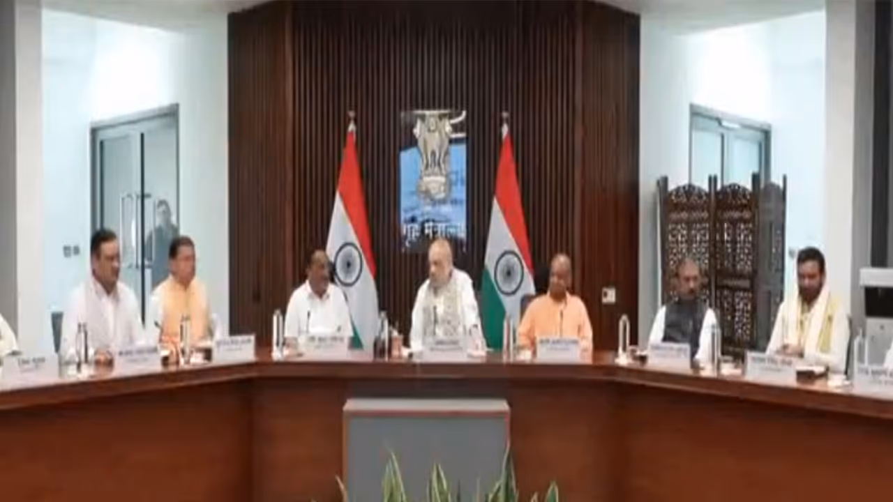Home Minister Amit Shah with Chief Ministers at Kishau project MoU signing (Photo/ANI) Home Minister Amit Shah with Chief Ministers at Kishau project MoU signing (Photo/ANI)