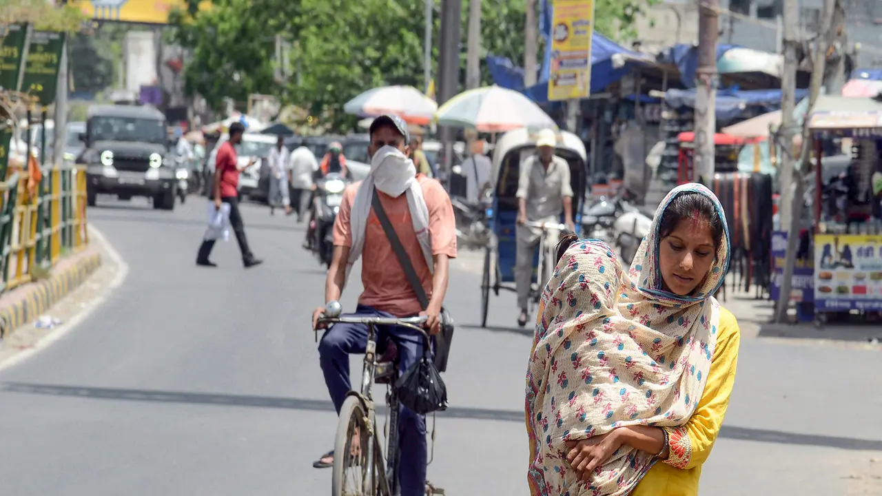 Heatwave in Jalandhar (Photo/ANI) Heatwave in Jalandhar (Photo/ANI)