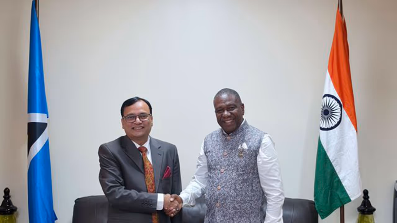 India's Ambassador to Suriname, Subhash Gupta, pays a farewell courtesy call to Suriname's Minister for External Affairs, Alva Baptist. (Photo: X/@IndEmbSur) India's Ambassador to Suriname, Subhash Gupta, pays a farewell courtesy call to Suriname's Minister for External Affairs, Alva Baptist. (Photo: X/@IndEmbSur)