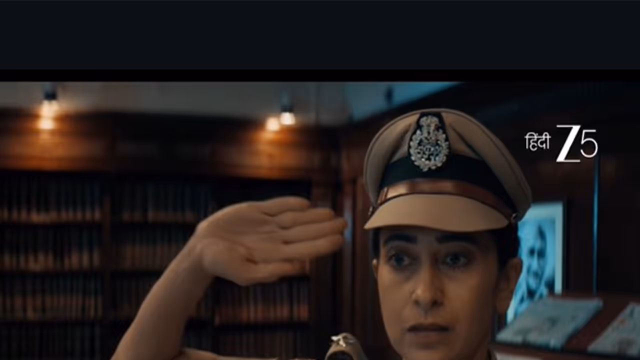 Karisma Kapoor in 'Brown' (Photo/Instagram/ @zee5) Karisma Kapoor in 'Brown' (Photo/Instagram/ @zee5)