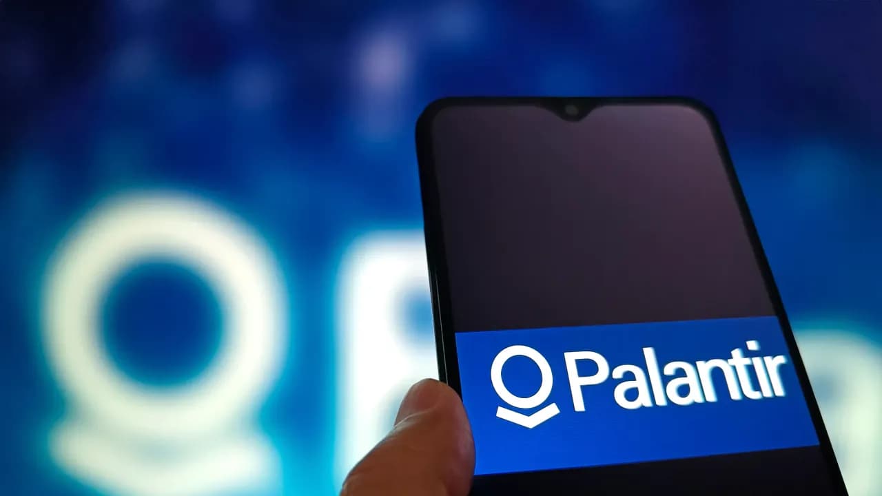 https://stocktwits.com/news articles/markets/equity/palantir commercial revenue growth consensus beating outlook/cZoTAQpRJ3j https://stocktwits.com/news articles/markets/equity/palantir commercial revenue growth consensus beating outlook/cZoTAQpRJ3j