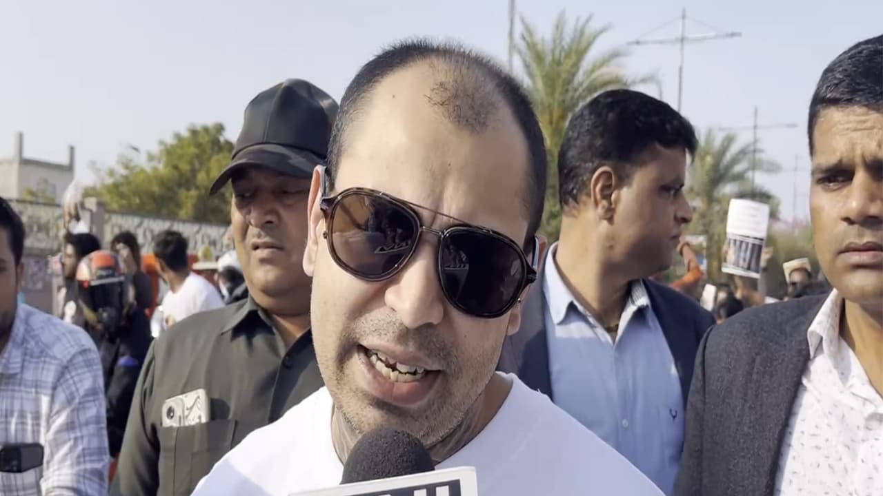 Prateek Yadav joins rally in support for stray dogs (Photo/ANI) Prateek Yadav joins rally in support for stray dogs (Photo/ANI)