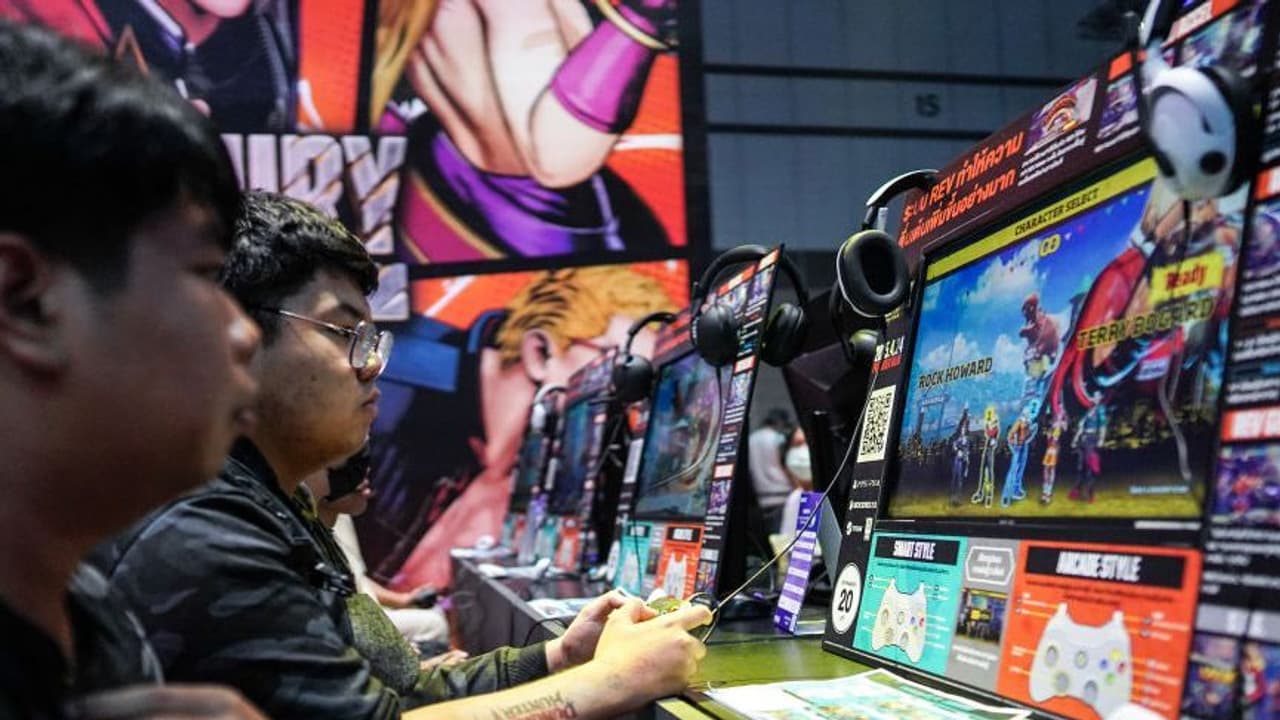 Light & Wonder Stock Jumps After Snapping Up Grover Gaming’s Charitable Assets: Retail Sentiment Lags Light & Wonder Stock Jumps After Snapping Up Grover Gaming’s Charitable Assets: Retail Sentiment Lags