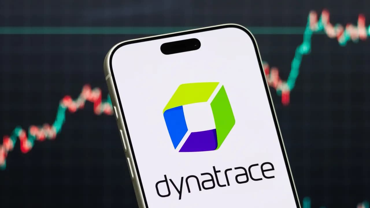 https://stocktwits.com/news articles/markets/equity/dt stock gains over 4 percent dynatrace draws wall street pt hikes as ai demand fuels bullish calls/cZKWC0VR74N https://stocktwits.com/news articles/markets/equity/dt stock gains over 4 percent dynatrace draws wall street pt hikes as ai demand fuels bullish calls/cZKWC0VR74N