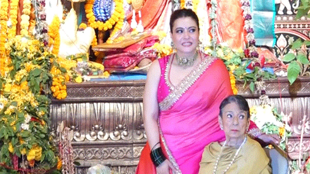 Kajol with her mom Tanuja (Image source: ANI) Kajol with her mom Tanuja (Image source: ANI)