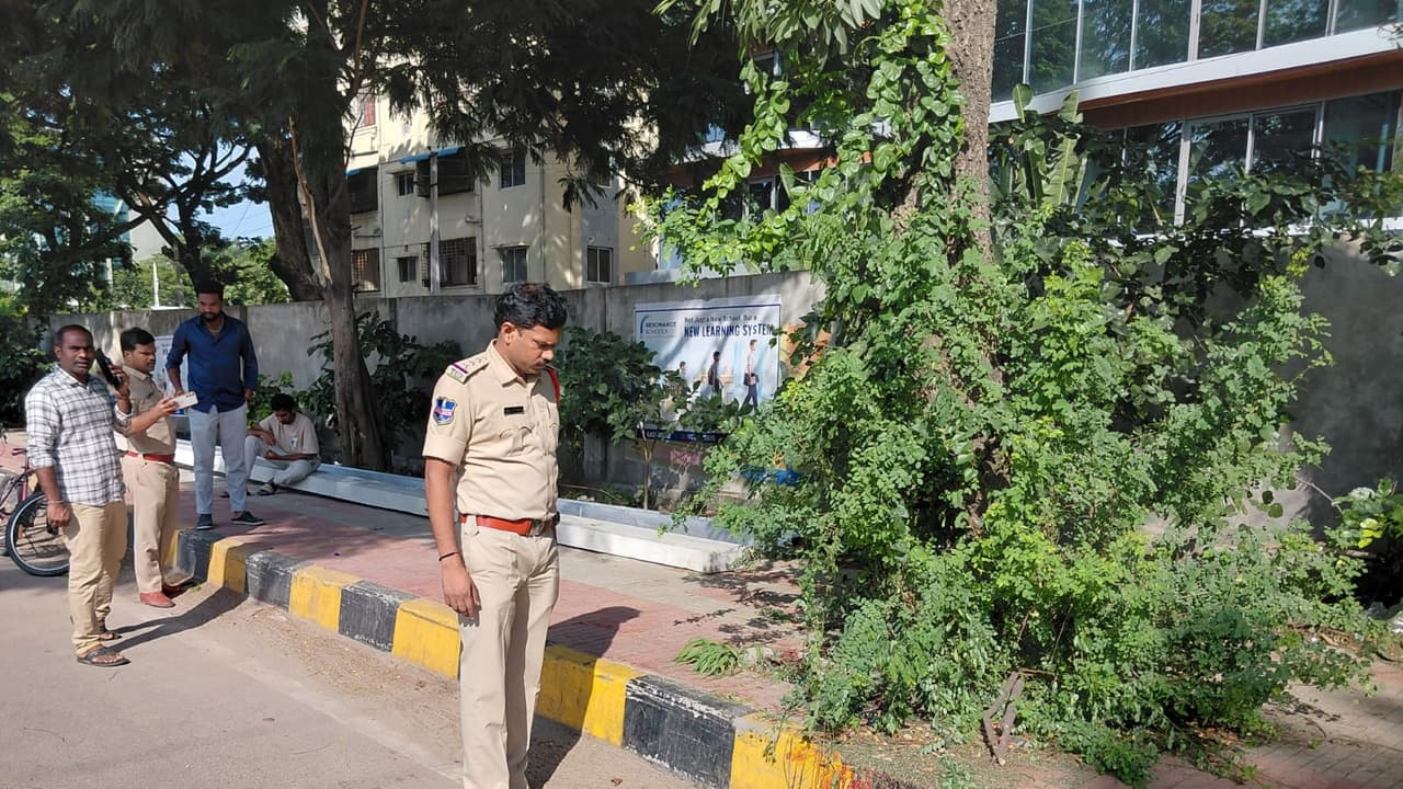 1 dead, 2 injured as overspeeding bike skids (Photo/ANI) 1 dead, 2 injured as overspeeding bike skids (Photo/ANI)
