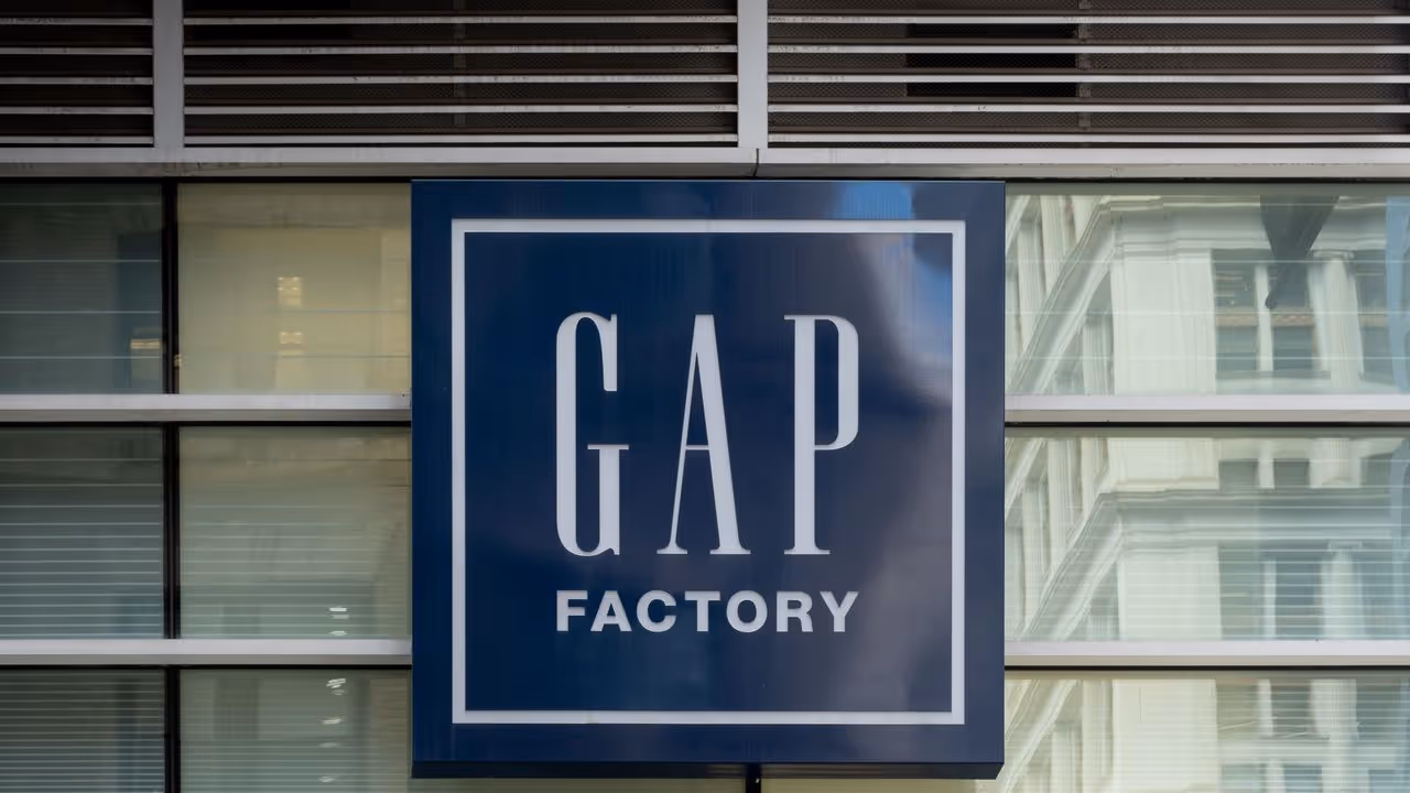 https://stocktwits.com/news articles/markets/equity/gap stock surged 18 last week wall street raises price targets eyes old navy turnaround/cZYyluPRJru https://stocktwits.com/news articles/markets/equity/gap stock surged 18 last week wall street raises price targets eyes old navy turnaround/cZYyluPRJru