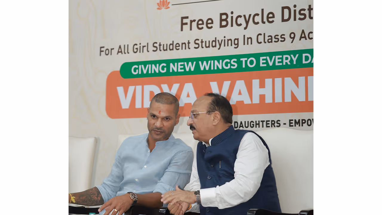 Shikhar Dhawan (L) and Ashish Sood in conversation at SDF's STEM Lab launch in CM Shri School Janakpuri. (Photo: Shikhar Dhawan Foundation) Shikhar Dhawan (L) and Ashish Sood in conversation at SDF's STEM Lab launch in CM Shri School Janakpuri. (Photo: Shikhar Dhawan Foundation)
