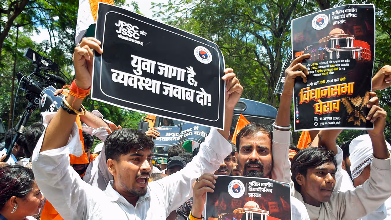 ABVP protest in Ranchi (Photo/ANI) ABVP protest in Ranchi (Photo/ANI)