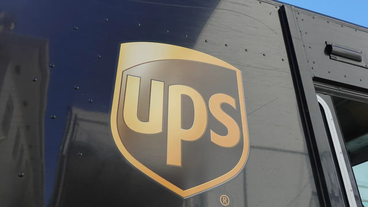 https://stocktwits.com/news articles/markets/equity/ups q3 earnings to be impacted by tepid demand/cLGjRAVR3uA https://stocktwits.com/news articles/markets/equity/ups q3 earnings to be impacted by tepid demand/cLGjRAVR3uA