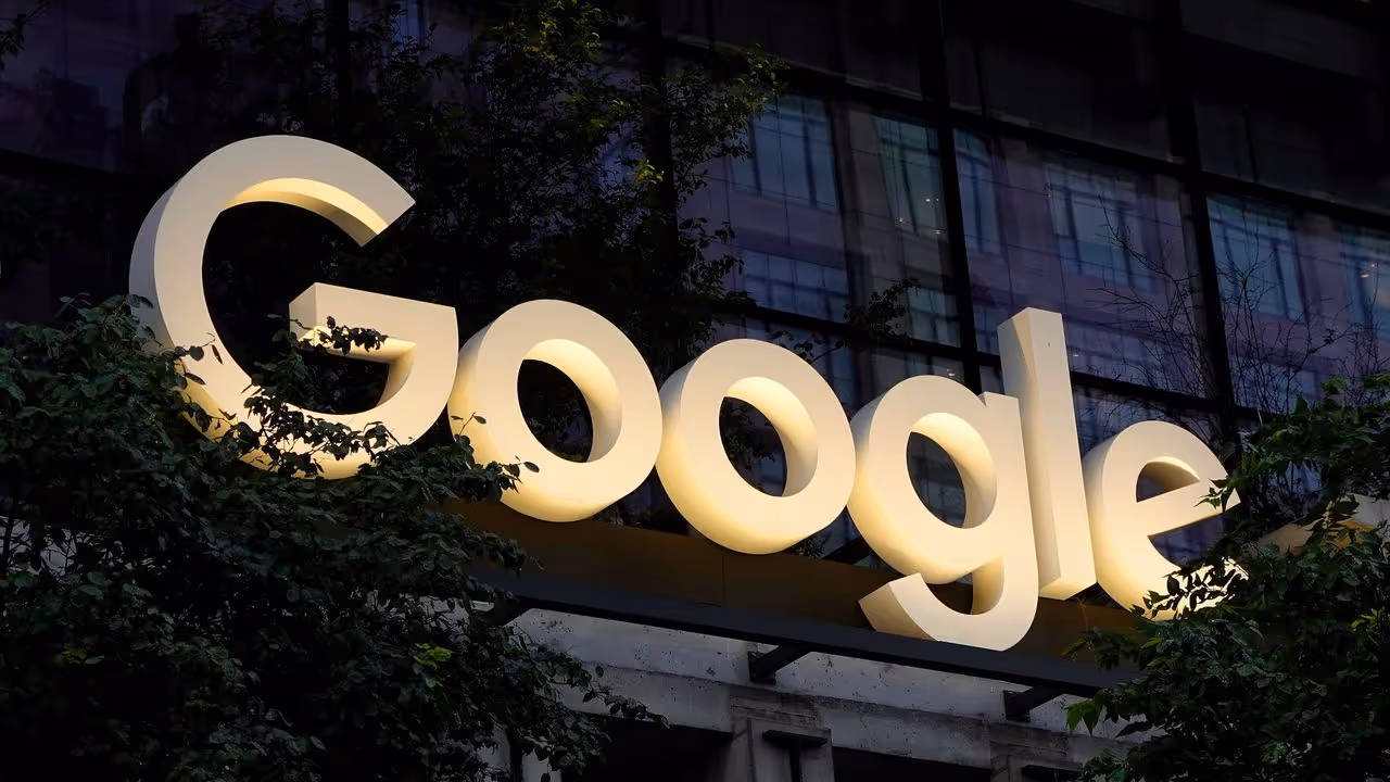 https://stocktwits.com/news articles/markets/equity/googl openai anthropic reportedly building their own ai safety watchdog but without government oversight/cZMJXnuRB9U https://stocktwits.com/news articles/markets/equity/googl openai anthropic reportedly building their own ai safety watchdog but without government oversight/cZMJXnuRB9U